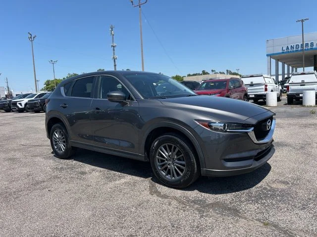 2017 Mazda CX-5 Touring auto's photo