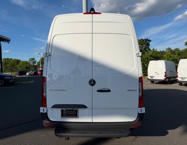 New 2026  Mercedes-Benz Cargo 144 WB image 6