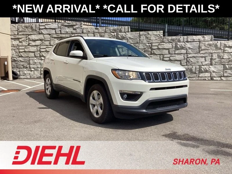 Used 2019 White Jeep Latitude image 1