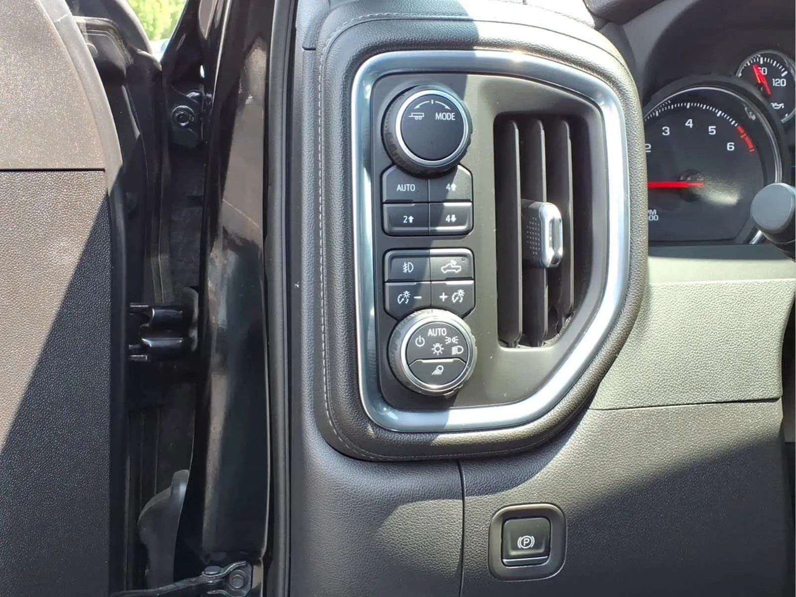 Used 2022 Black Chevrolet LT Trail Boss image 13