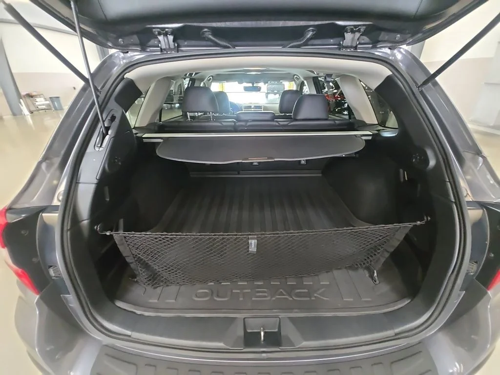 Used 2018 Gray Subaru 2.5i image 23