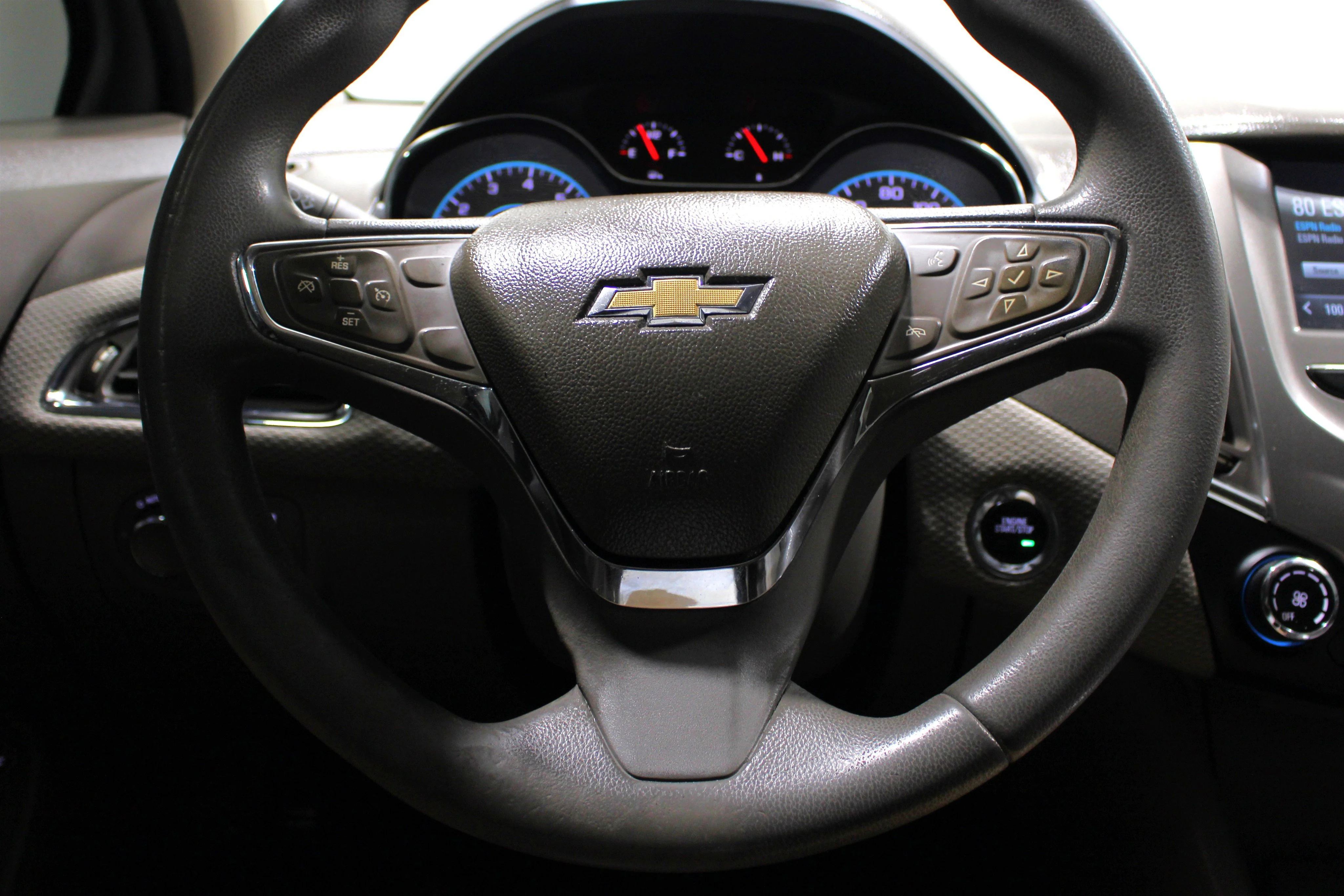 2017 Chevrolet Cruze LT - Photo 11