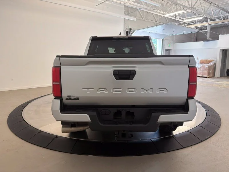 Used 2025 Silver Toyota SR5 image 4