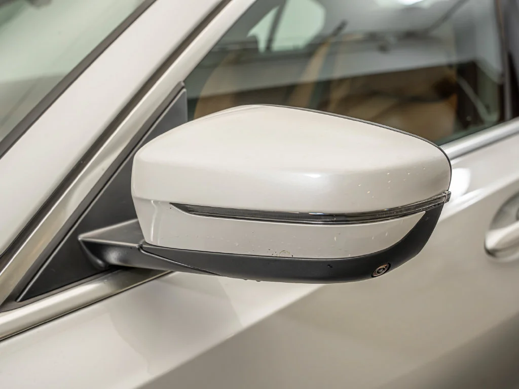 New 2026 Mineral White Metallic BMW 330i xDrive image 16