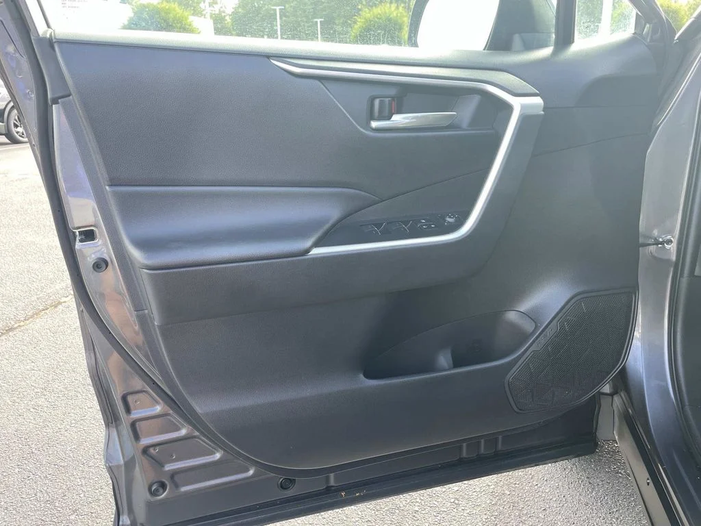 Used 2022 Gray Toyota XLE image 18