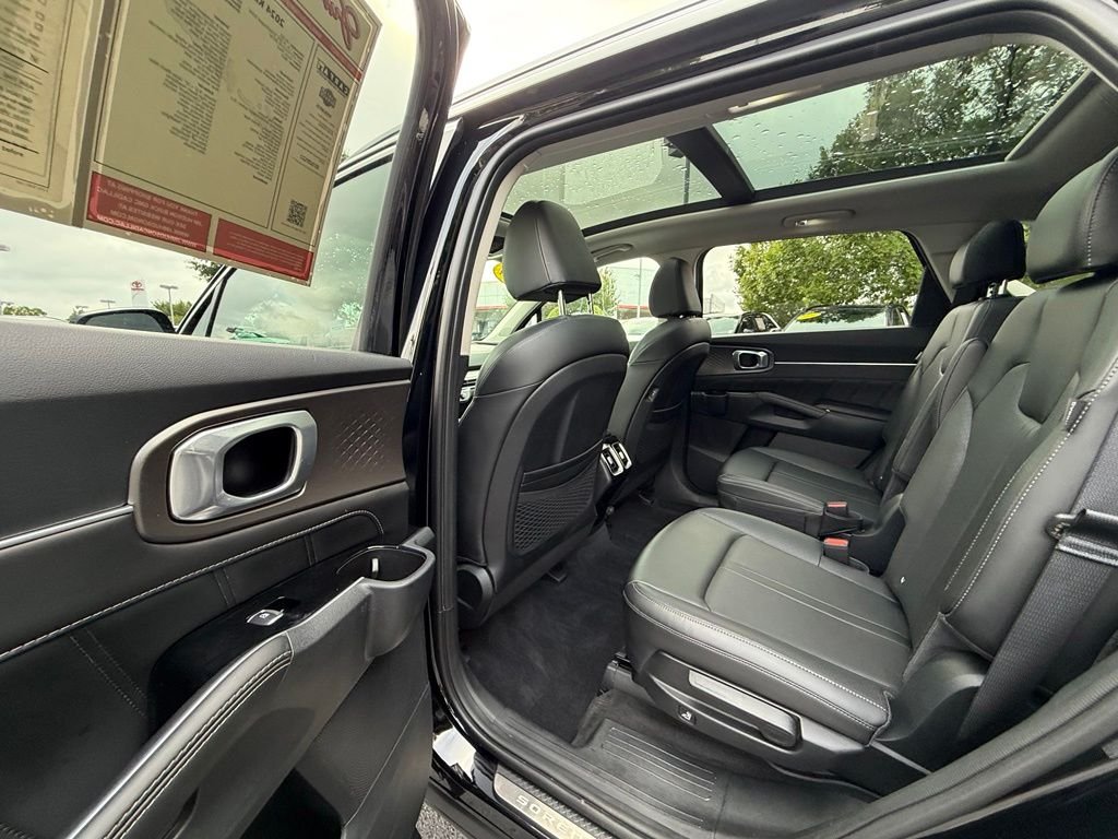 Used 2024 Black Kia SX image 31