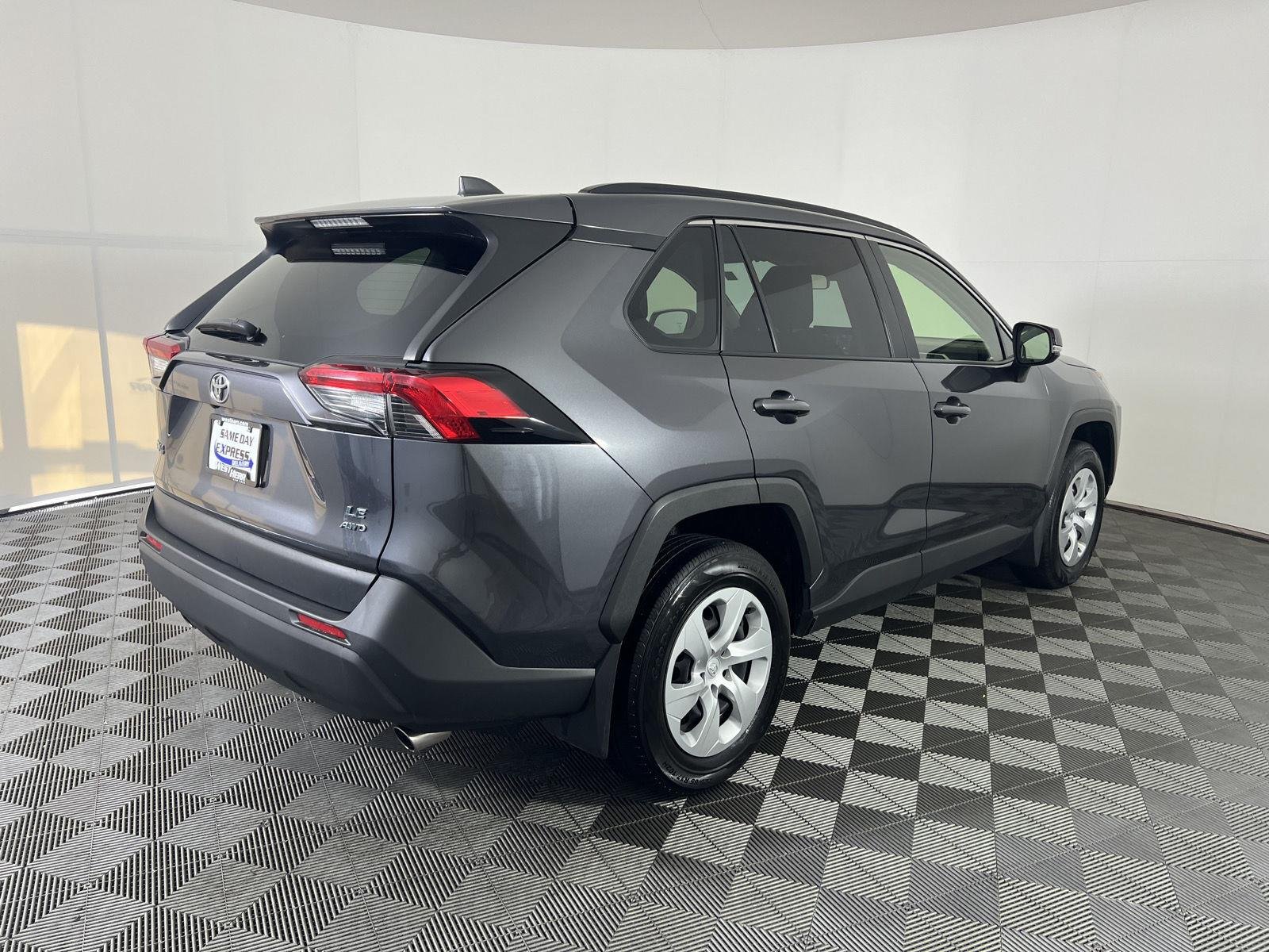 Used 2019 Magnetic Gray Metallic Toyota LE image 3