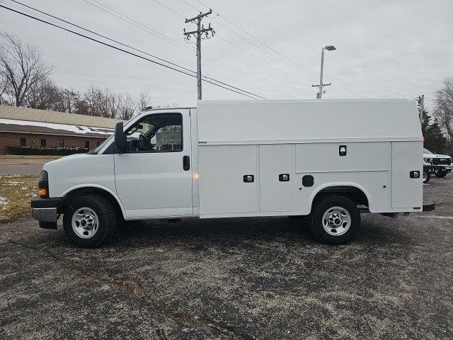 2024 GMC Savana 3500 139" WB's photo