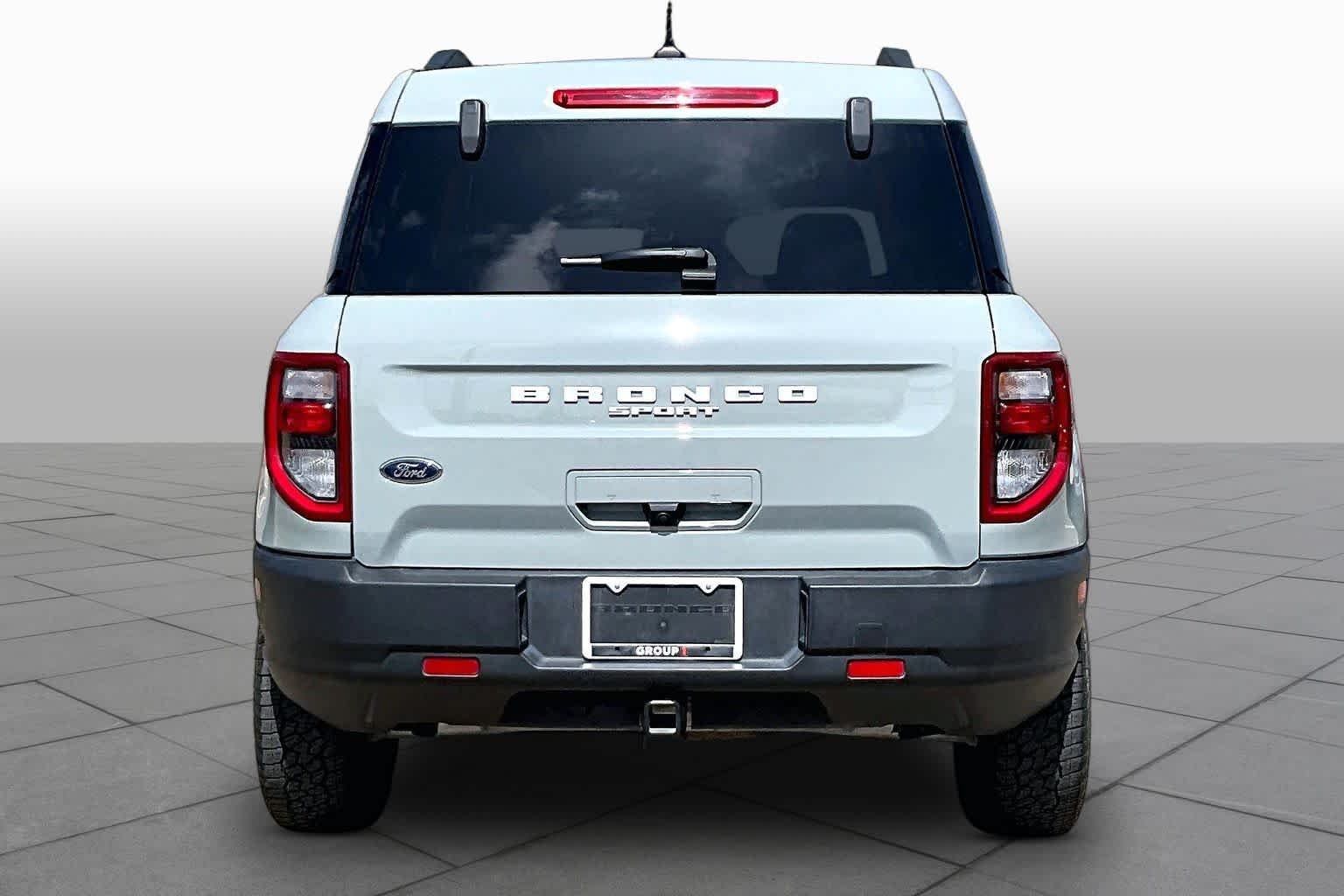 Used 2023 Cactus Gray Ford Badlands image 4