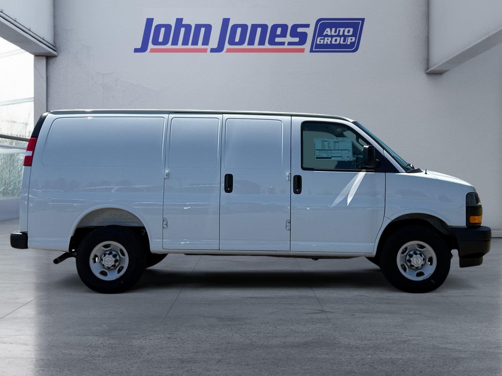 New 2026 Summit White Chevrolet 1WT image 6