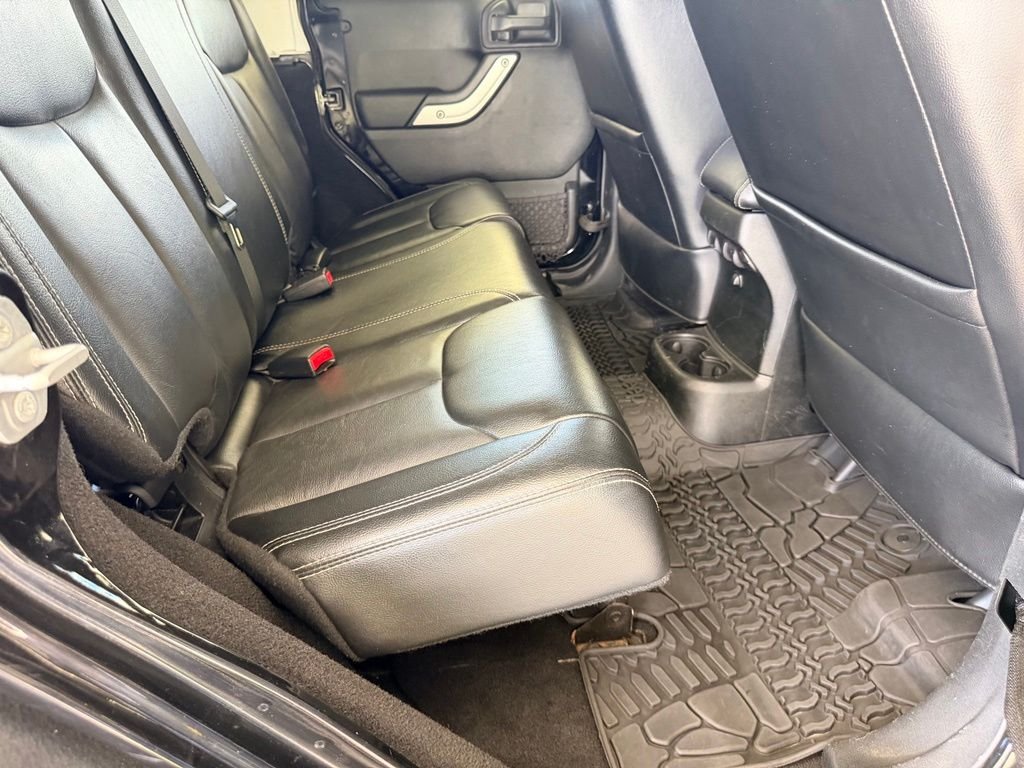 Used 2017 Black Jeep Unlimited Rubicon image 31
