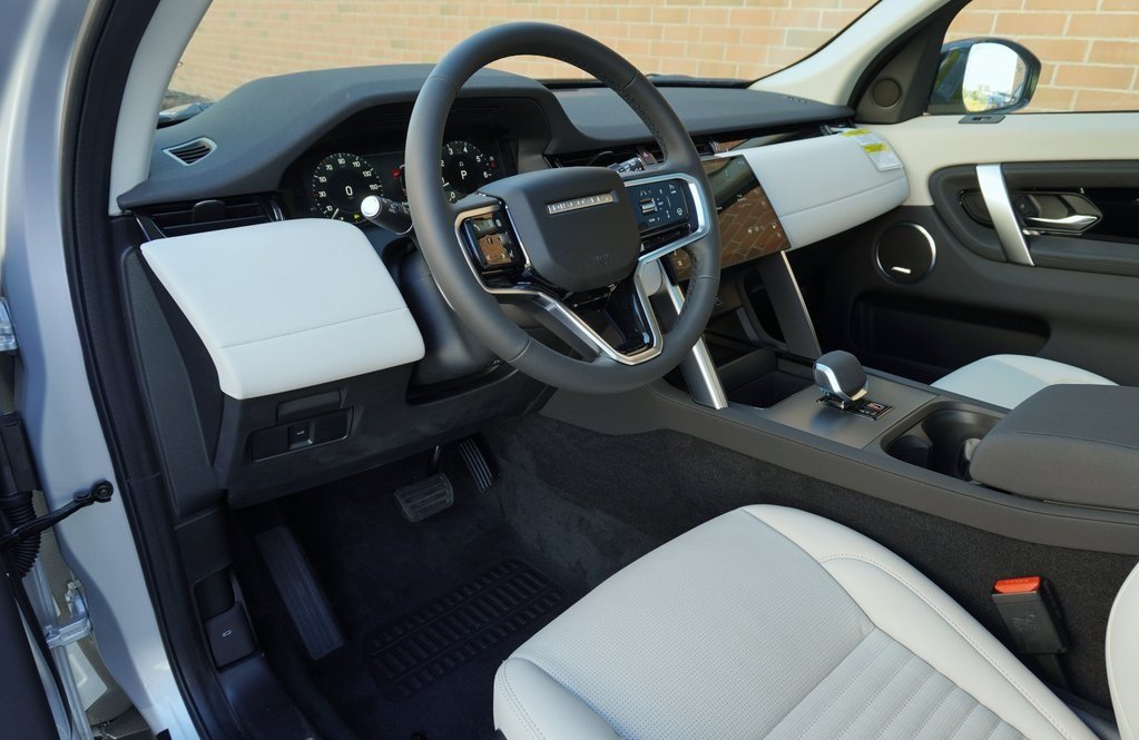 2025 LAND ROVER DISCOVERY SPORT - Image 11