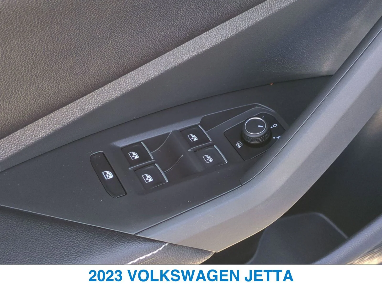 Certified Used 2023 Blue Volkswagen 1.5T S image 13