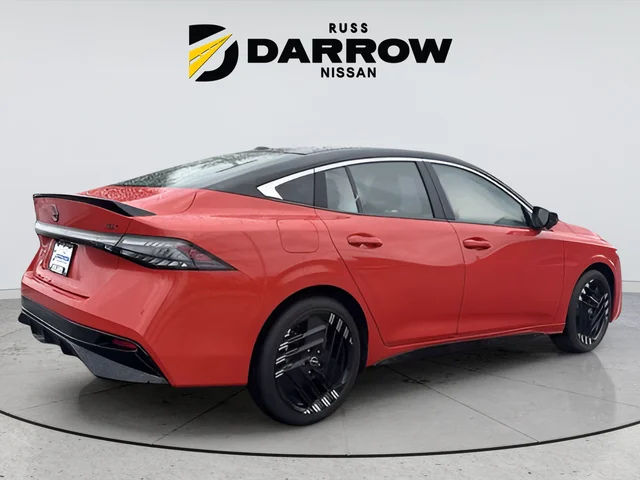 2026 Nissan Sentra SR - Photo 6