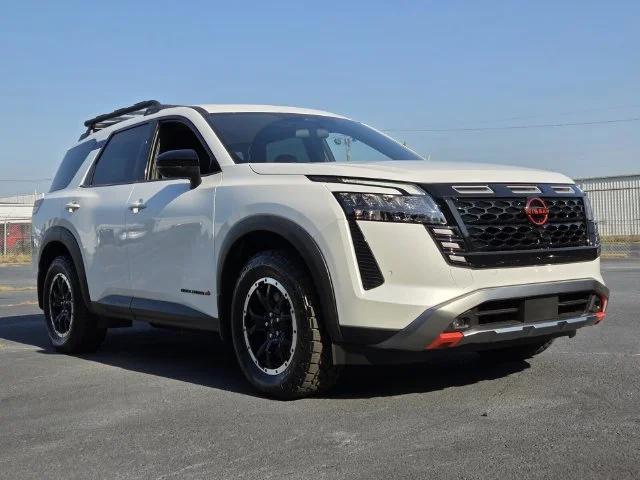New 2026 Everest White Pearl TriCoat Nissan Rock Creek® image 7