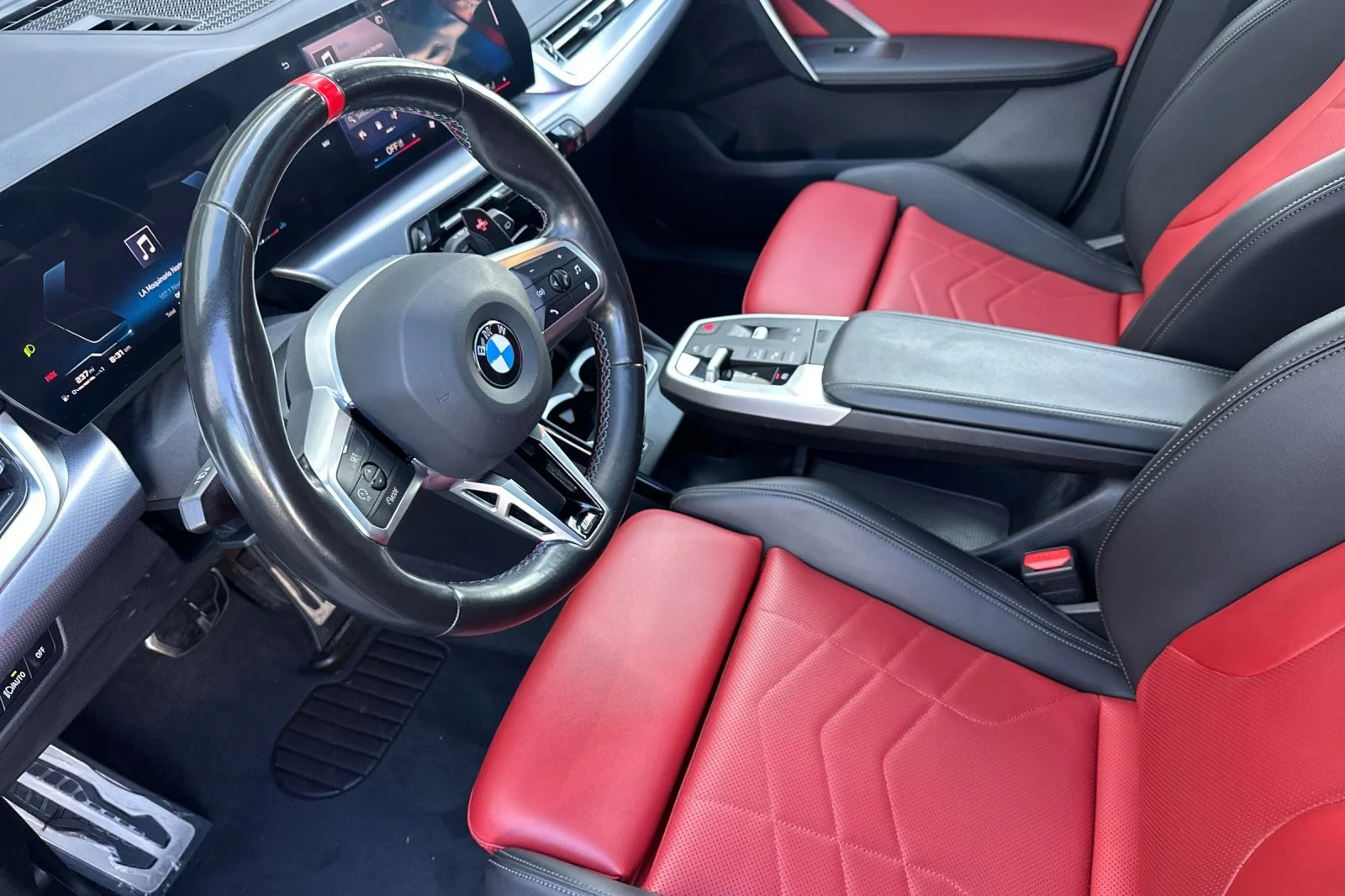 Used 2024 Space Silver Metallic BMW M35i image 9