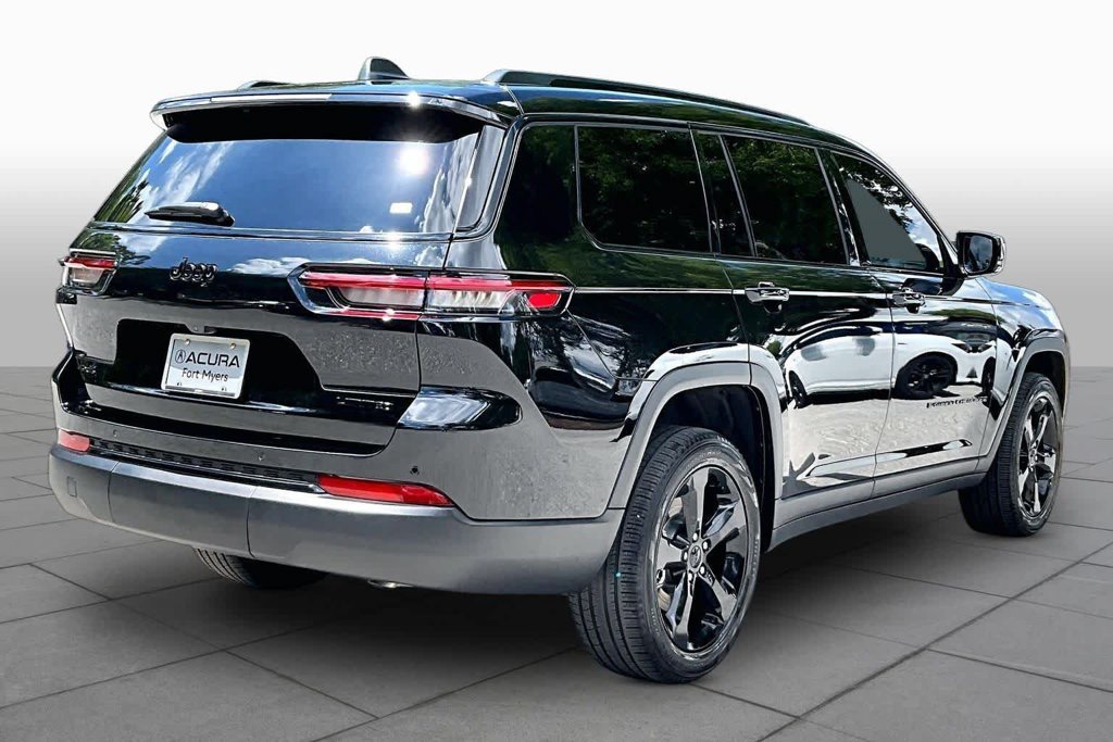 Used 2024 Black Jeep Limited image 13