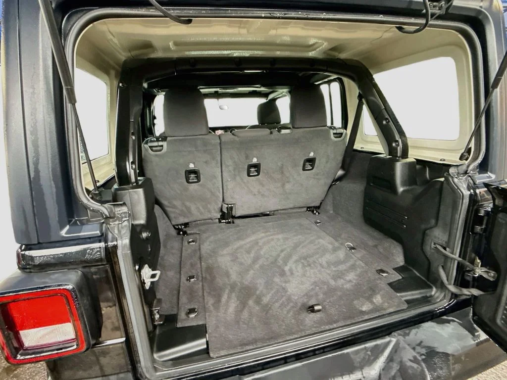 Used 2021 Black Jeep Unlimited Sport image 30