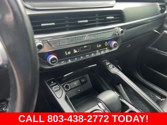 Used 2022 Black Kia S image 25