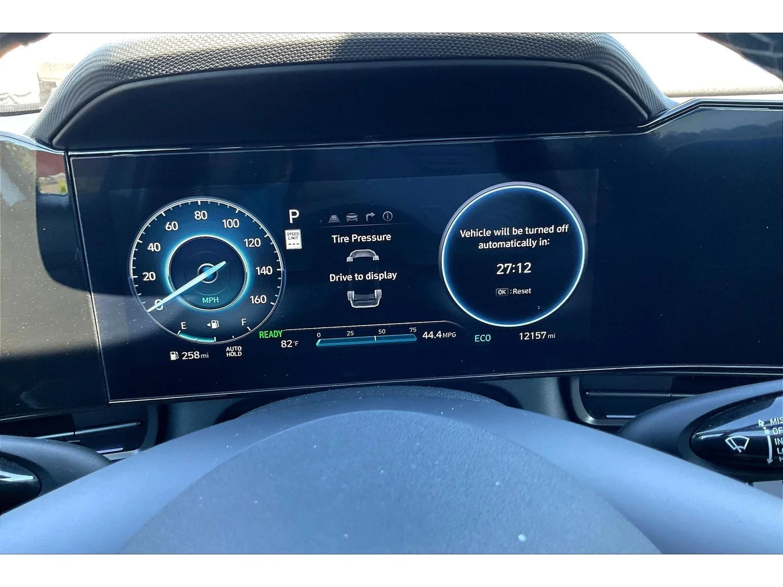 Used 2025  Hyundai SEL Sport image 13