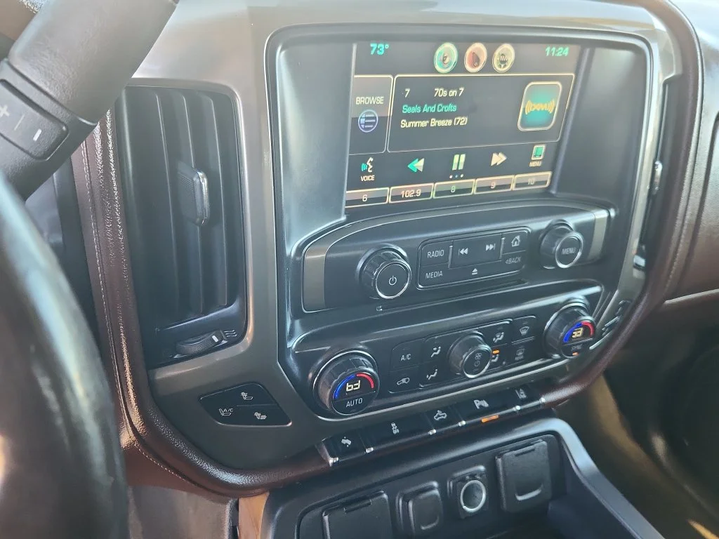 Used 2014 White Chevrolet High Country image 25