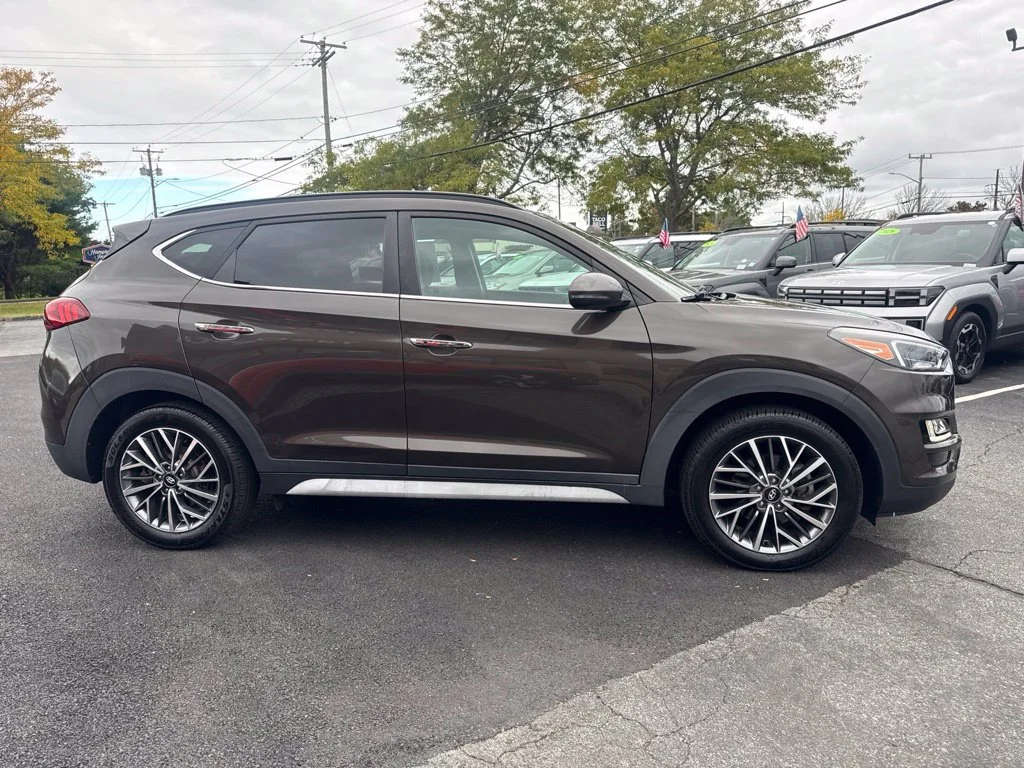 Used 2019 Green Hyundai Ultimate image 4