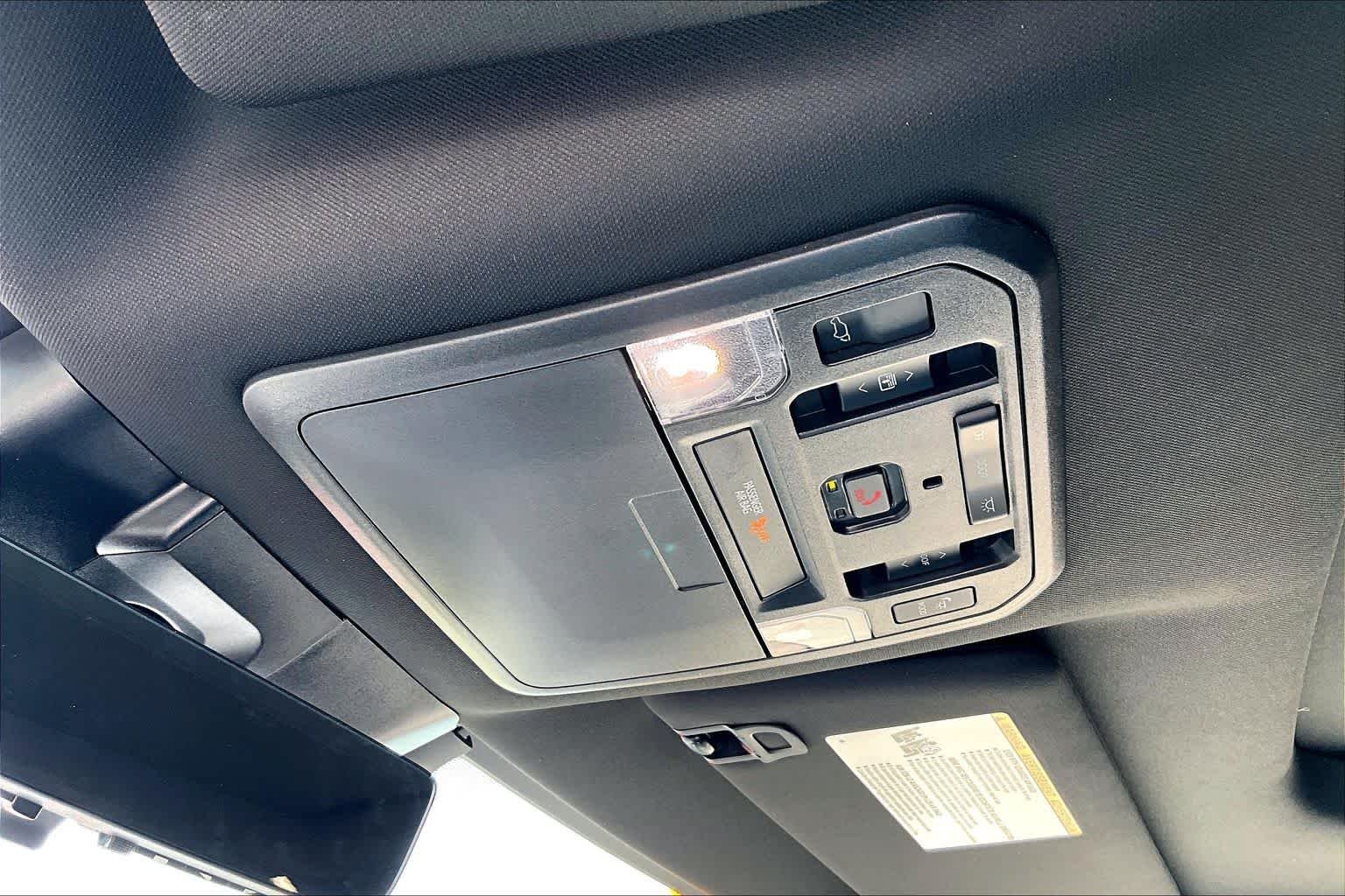 2026 Toyota Sequoia Platinum - Photo 19