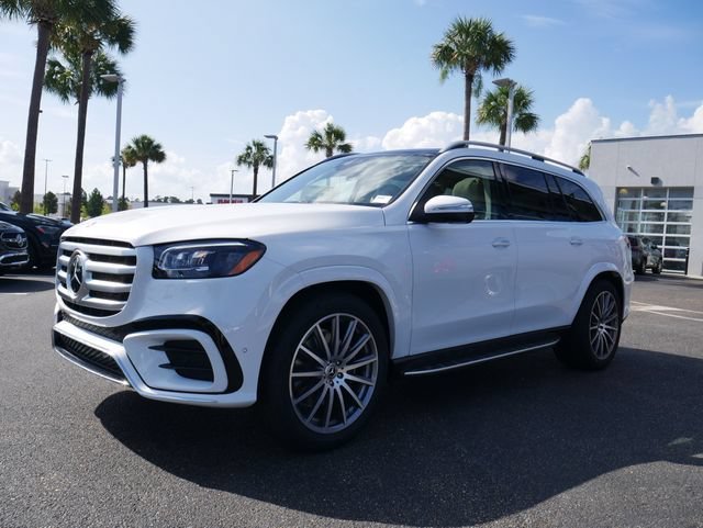 New 2026 MANUFAKTUR Moonlight White Metallic Mercedes-Benz GLS 450 image 31