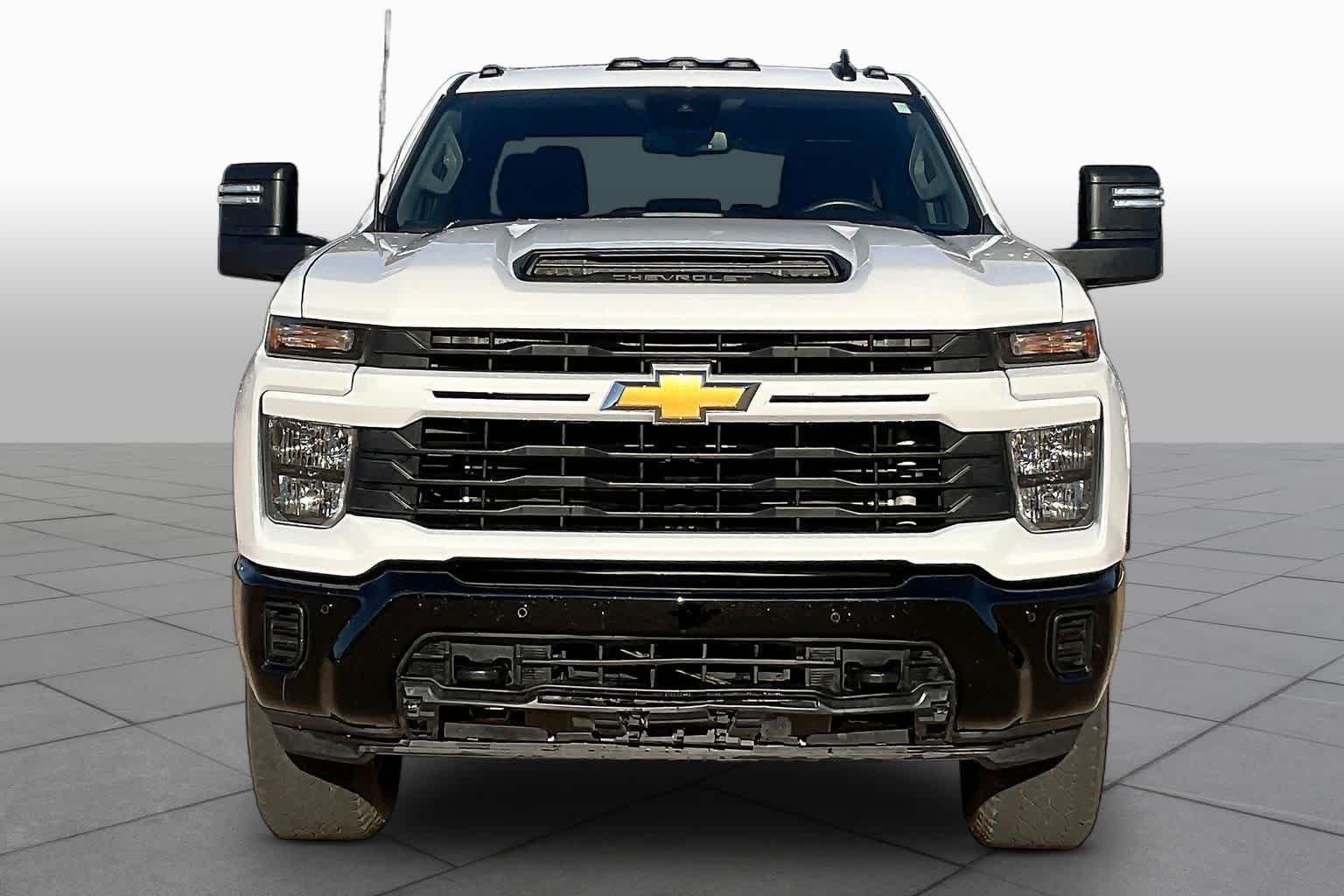Used 2025 Summit White Chevrolet Custom image 2