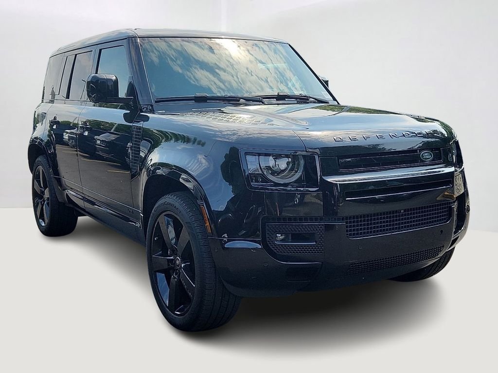 Certified Used 2023 Santorini Black Metallic Land Rover V8 image 3