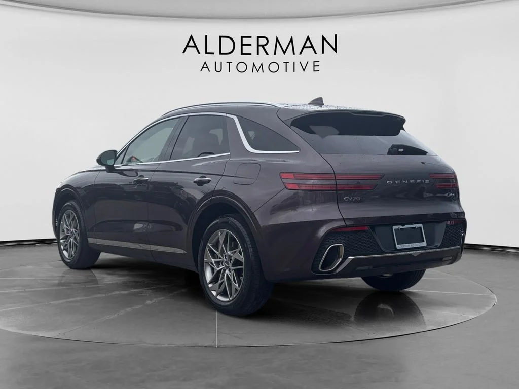 Used 2023 Red Genesis 2.5T image 3