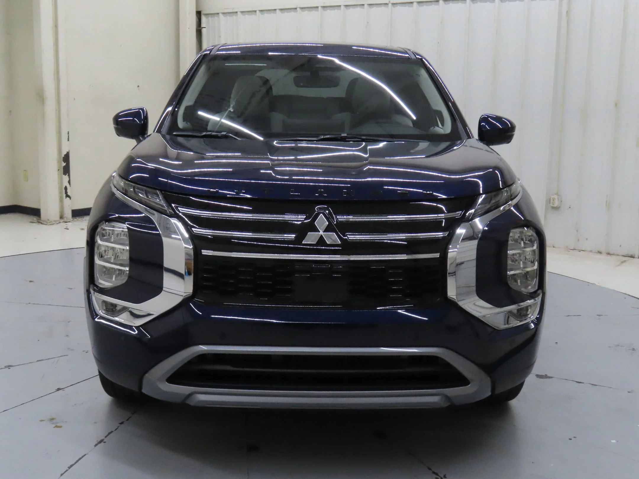 2025 Mitsubishi Outlander SE - Photo 9