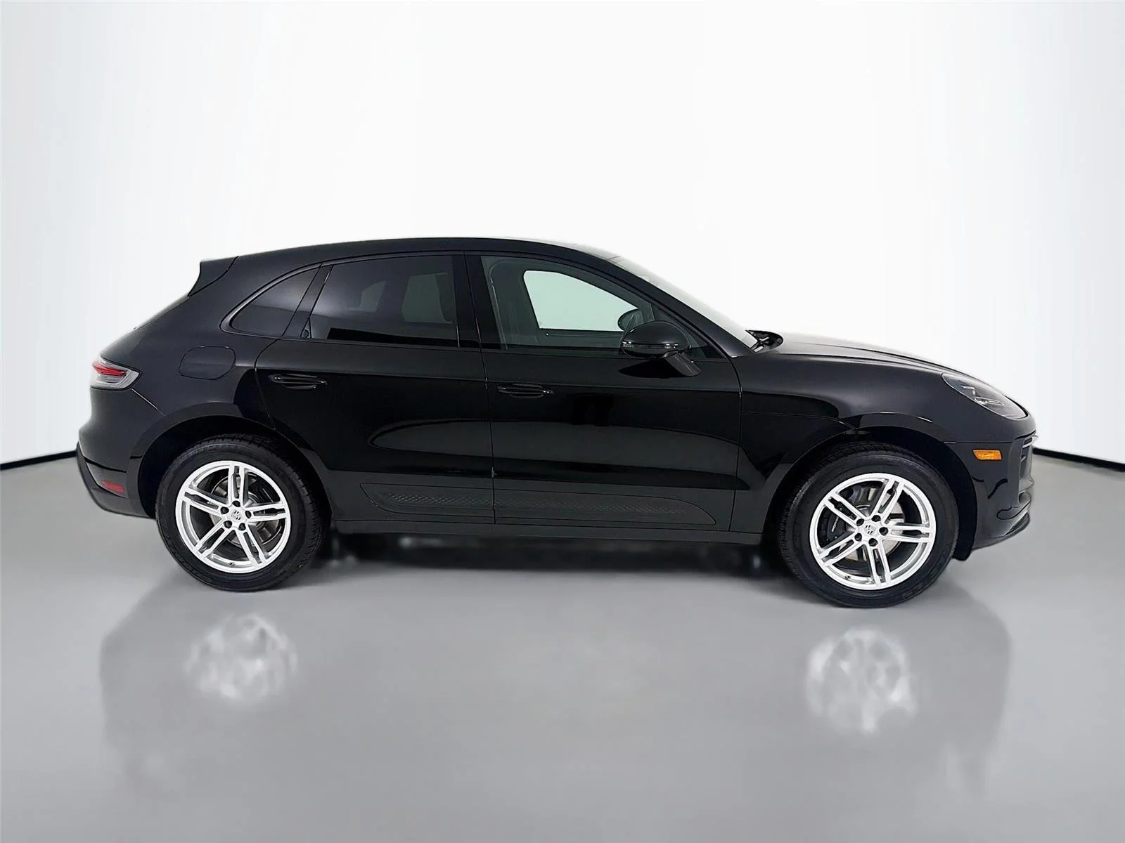 Used 2023 Black Porsche T image 27