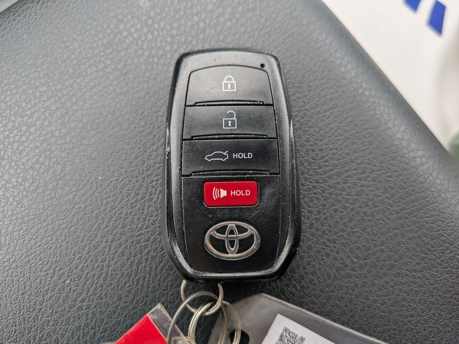 Certified Used 2025  Toyota LE image 25