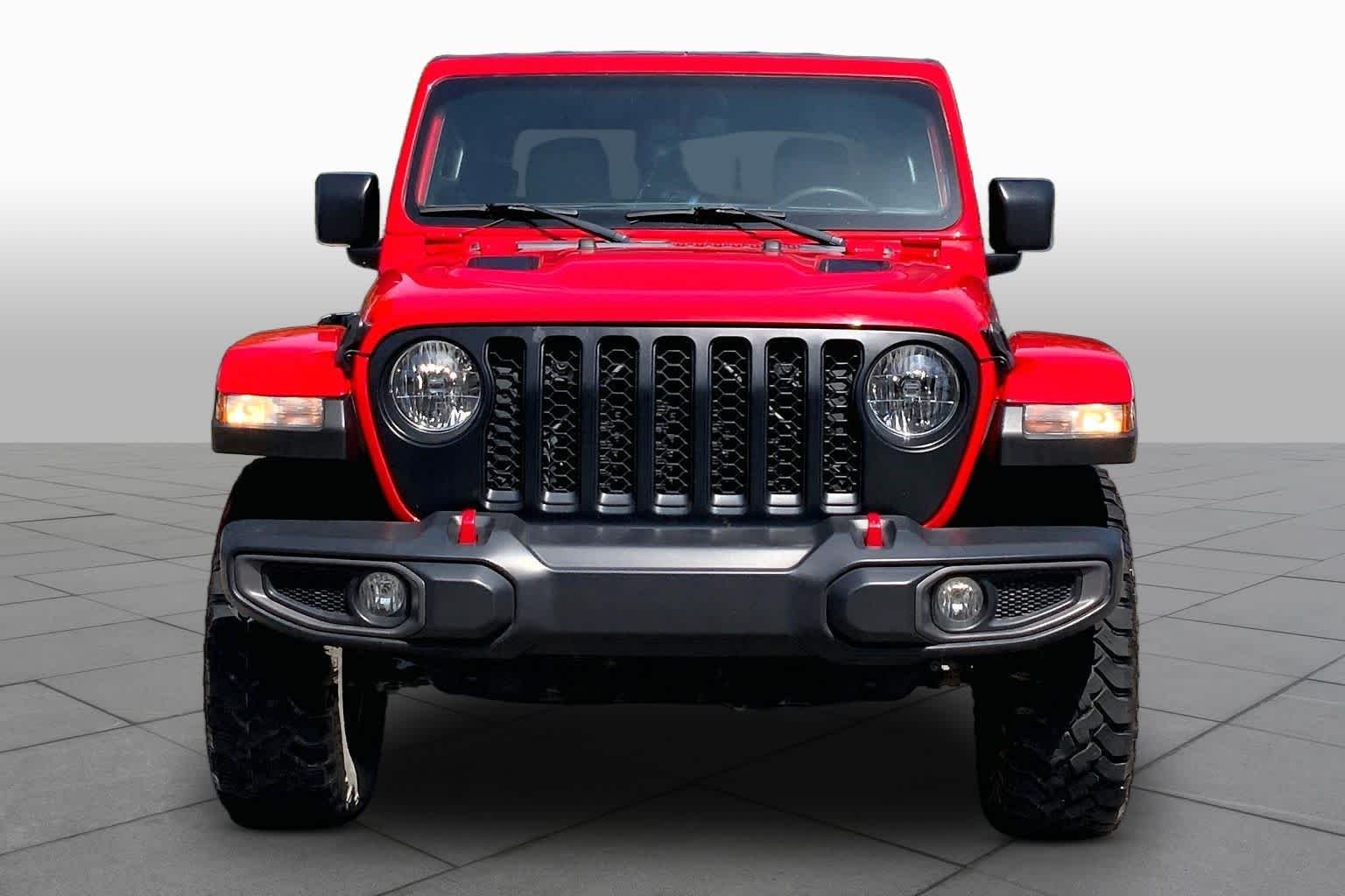 Used 2023 Firecracker Red Clearcoat Jeep Rubicon image 4