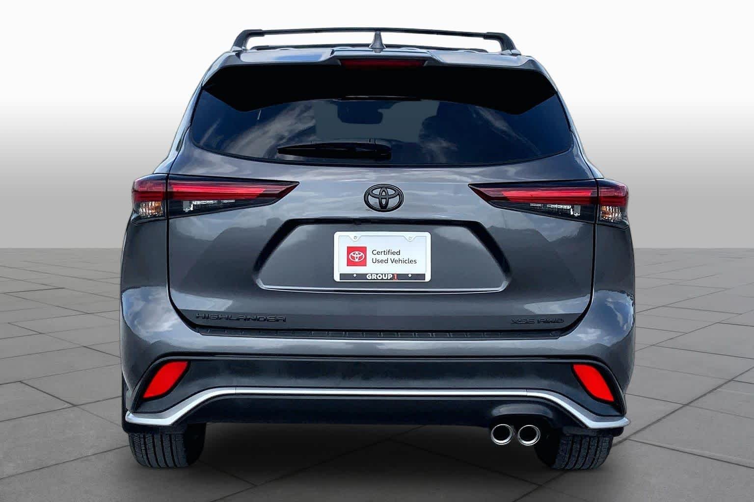 Used 2025 Magnetic Gray Metallic Toyota XSE image 5