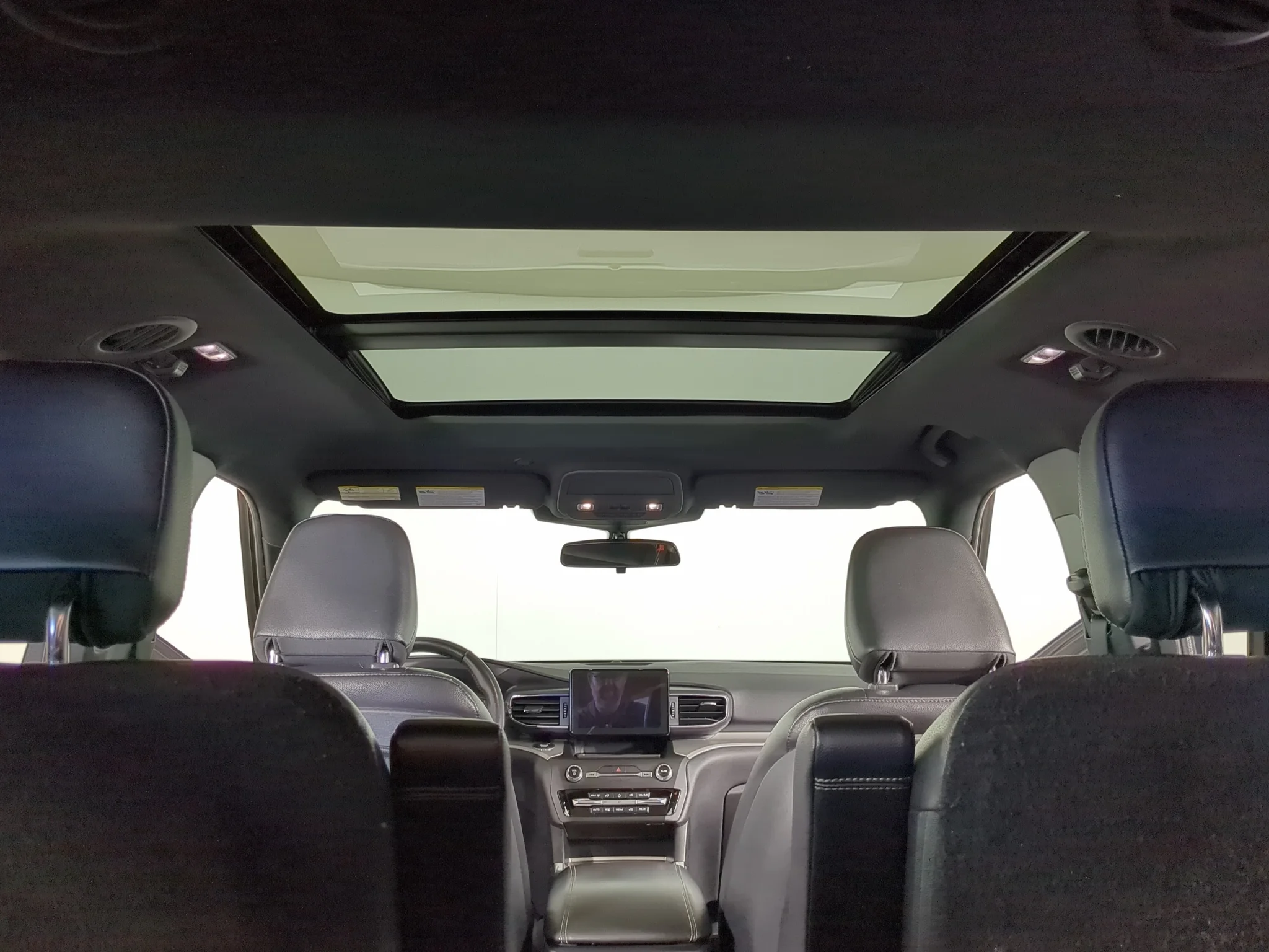 Used 2020 Agate Black Metallic Ford XLT image 19