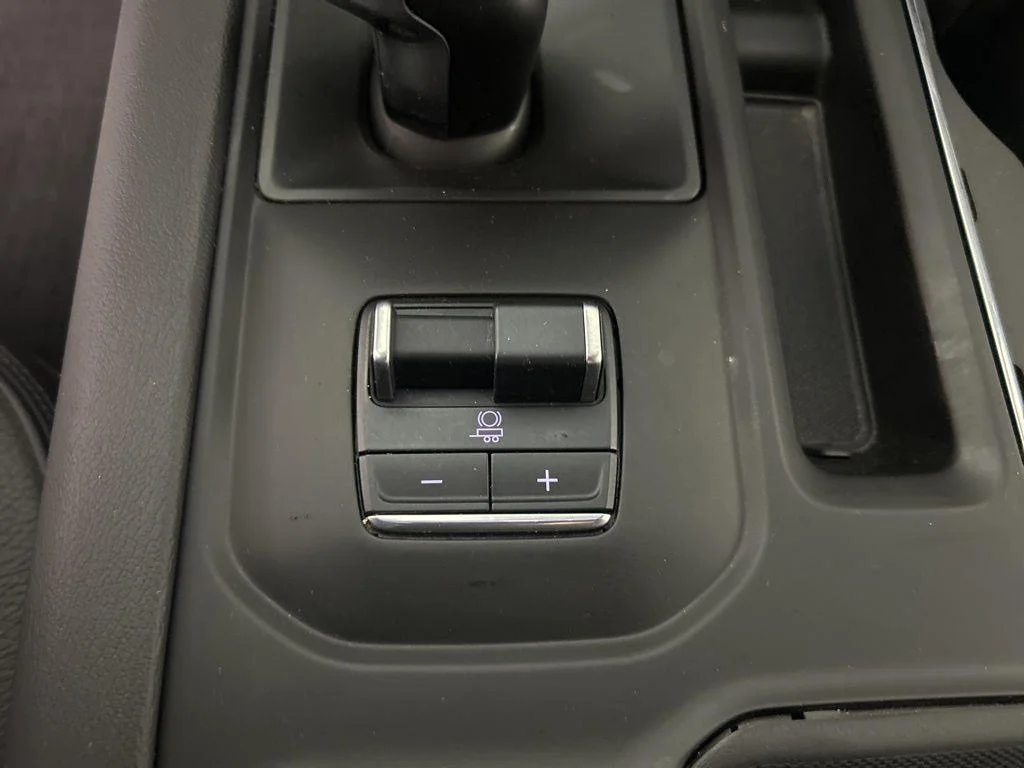 Used 2023 White Frost GMC Denali image 38