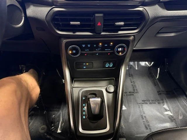 Used 2022 White Ford SES image 39