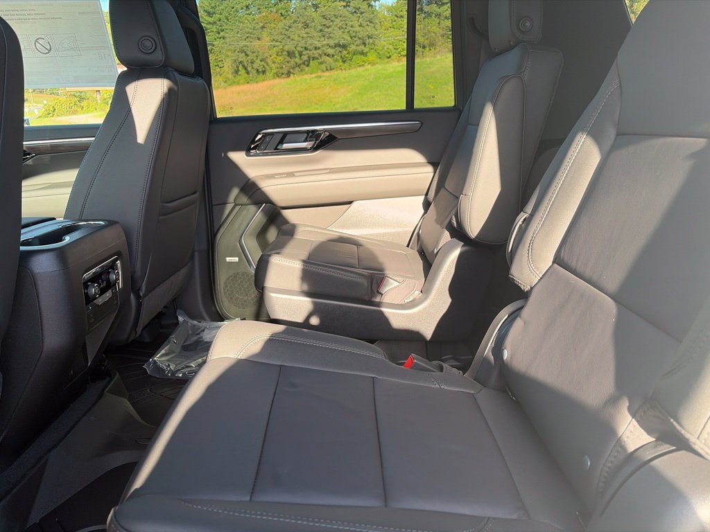 2026 Chevrolet Suburban LT - Photo 35