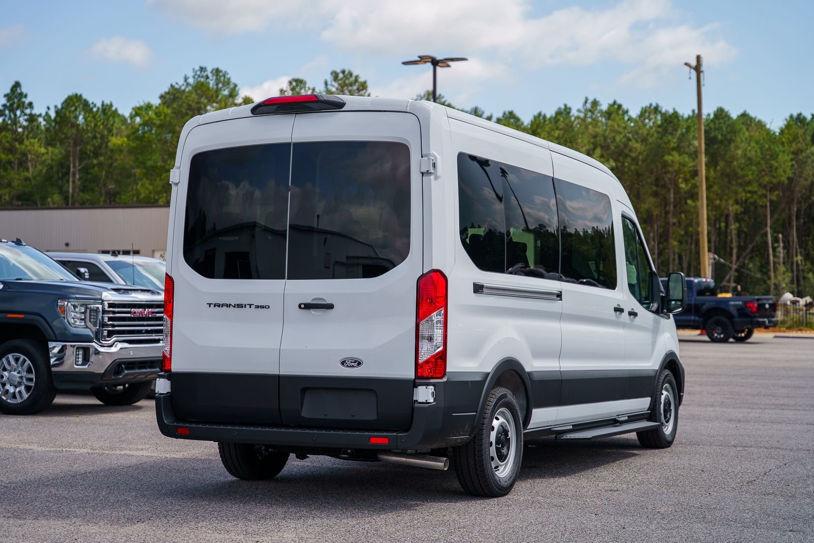 New 2026 Oxford White Ford Passenger Van XL image 5
