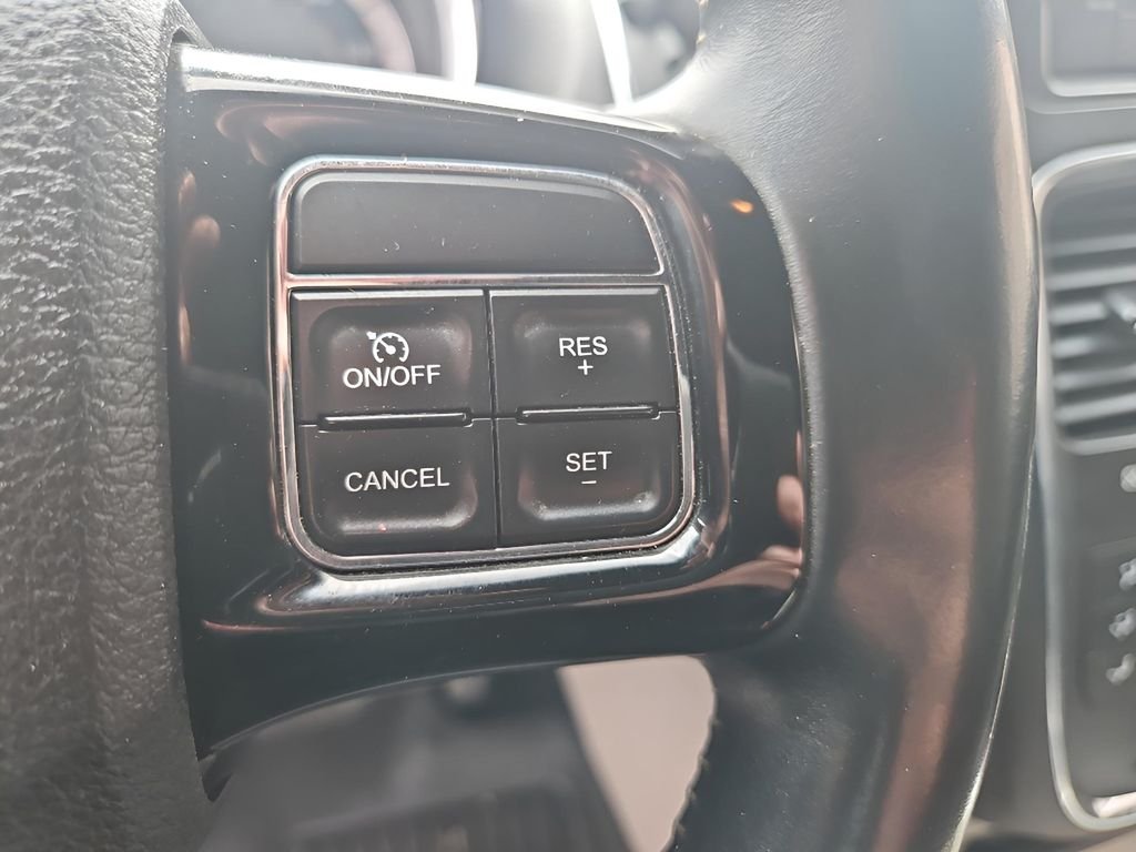 Used 2017 Granite Pearlcoat Dodge SXT image 20