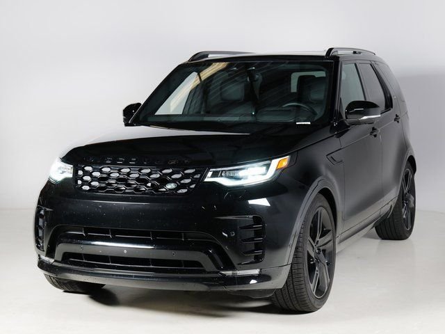 Certified Used 2025 Santorini Black Metallic Land Rover Dynamic SE image 1