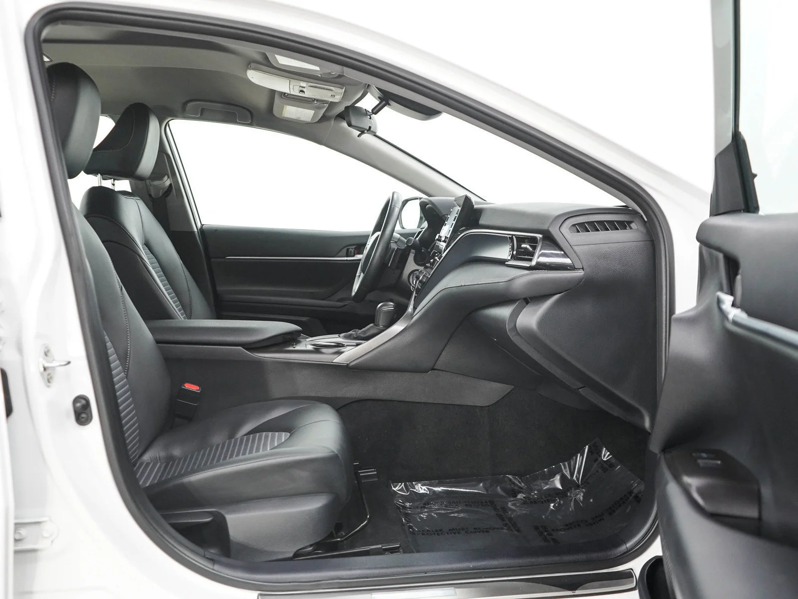 Used 2024 White Toyota  image 11