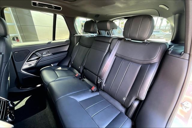Certified Used 2023 Eiger Gray Metallic Land Rover SE image 26