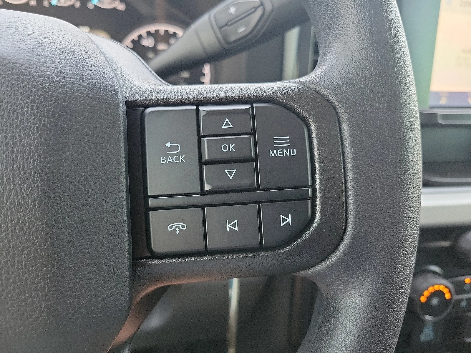 New 2025 Oxford White Ford F-250&reg; XL image 19