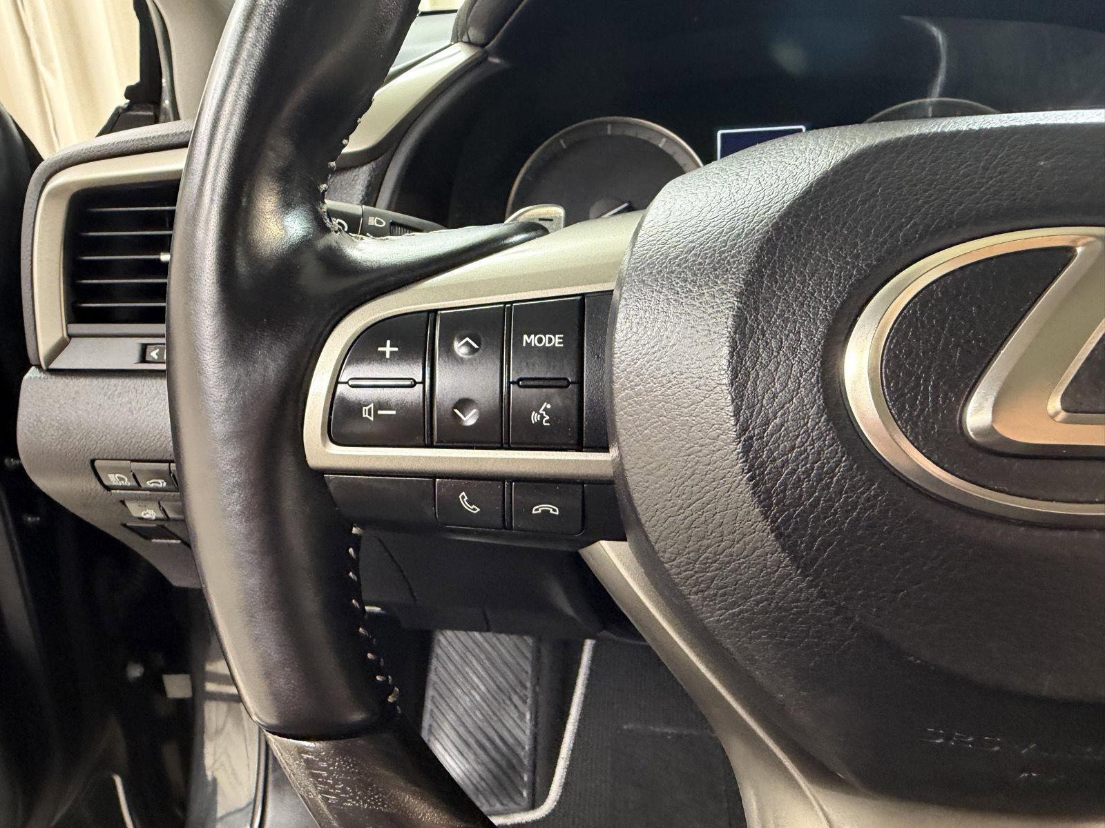 Used 2022 Black Lexus 350 image 20