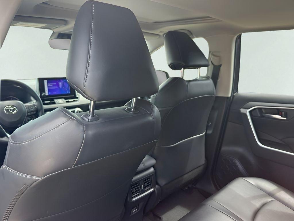 2025 Toyota RAV4 XLE Premium - Photo 28