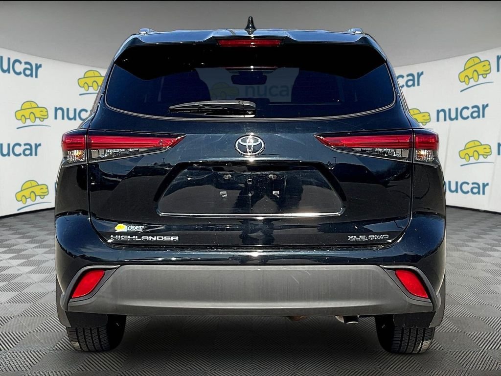 Used 2021 Black Toyota XLE image 5