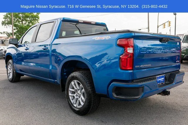 Used 2022 Blue Chevrolet RST image 8